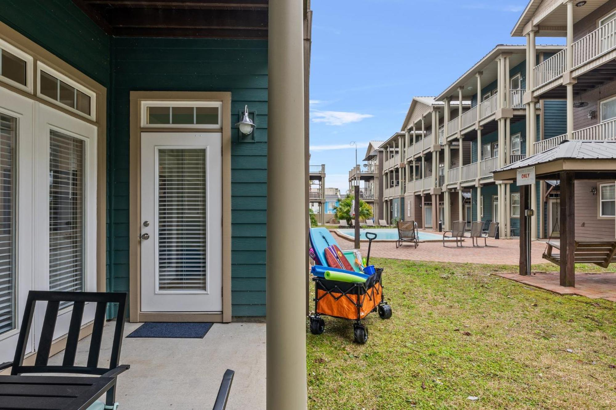Crescent Moon Palace - A Luxury Home With Pool, Parking, Just Steps To The Beach Panama City Beach Eksteriør bilde